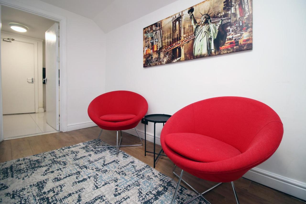 Lovely Studio Flat With Free Parking - Near To City Center Swansea Exterior photo